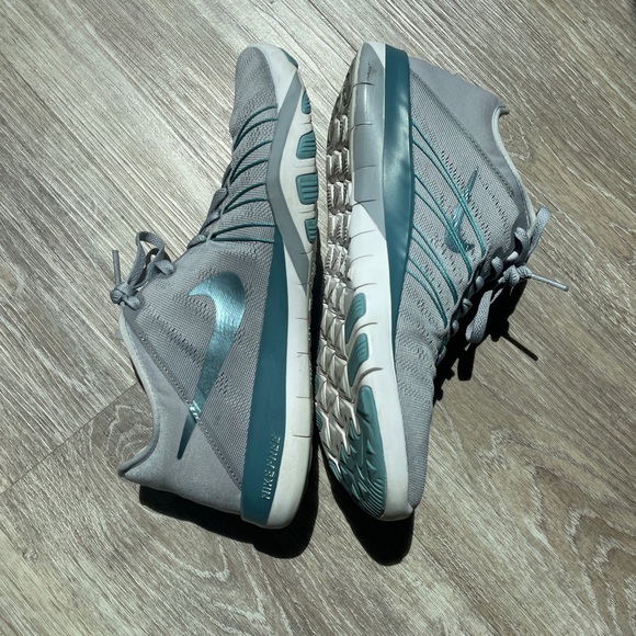 Nike Free TR 6 - Picture 3 of 5